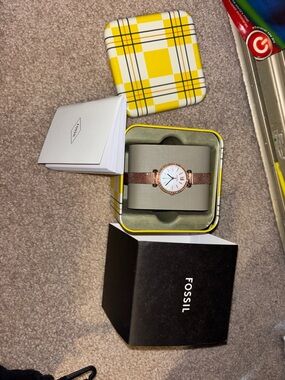 Fossil Women’s Rose Gold Mesh Bracelet Watch - White Dial